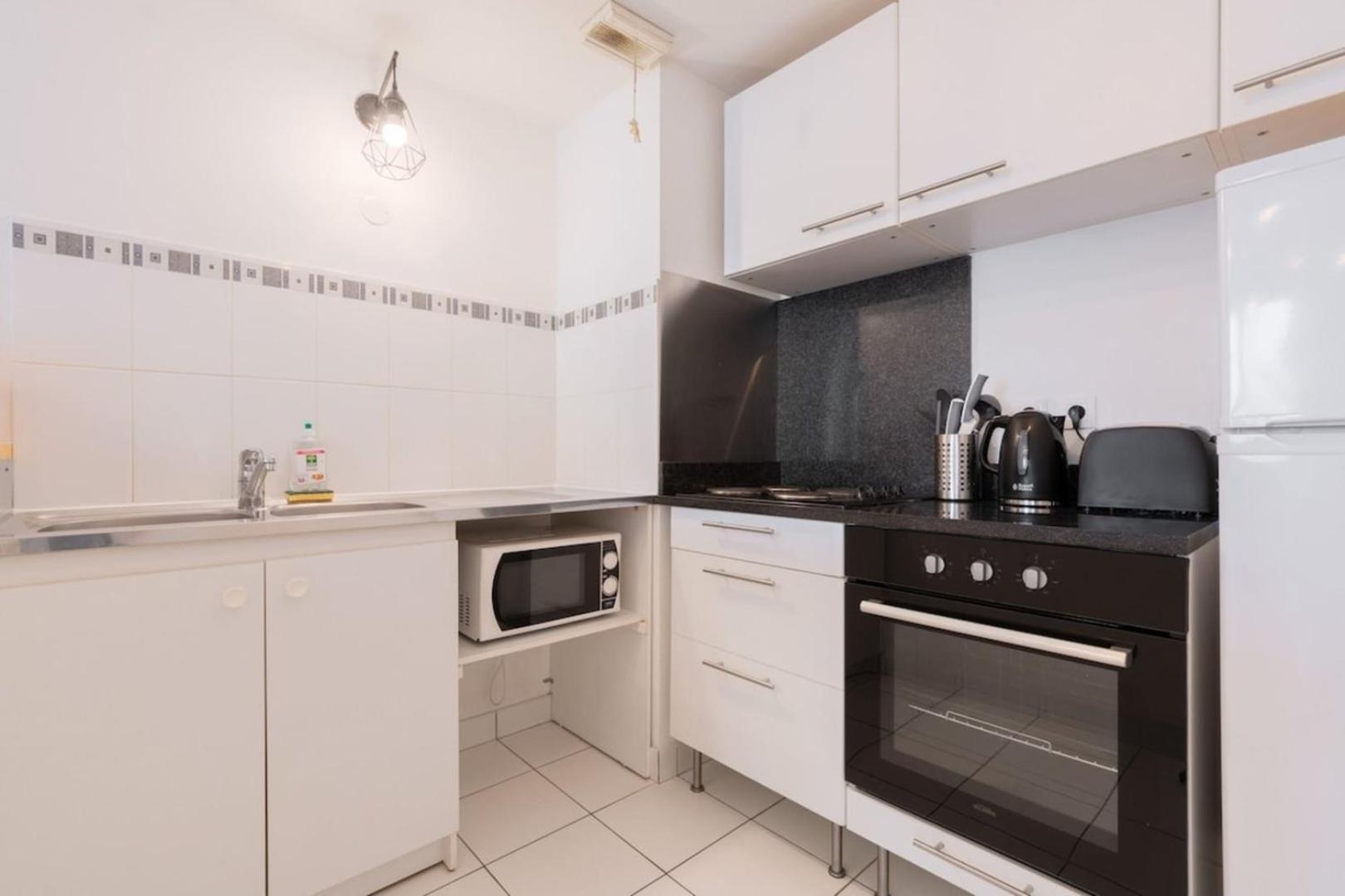 Euratechnologies - Bright Apartment With Parking ลีลล์ ภายนอก รูปภาพ
